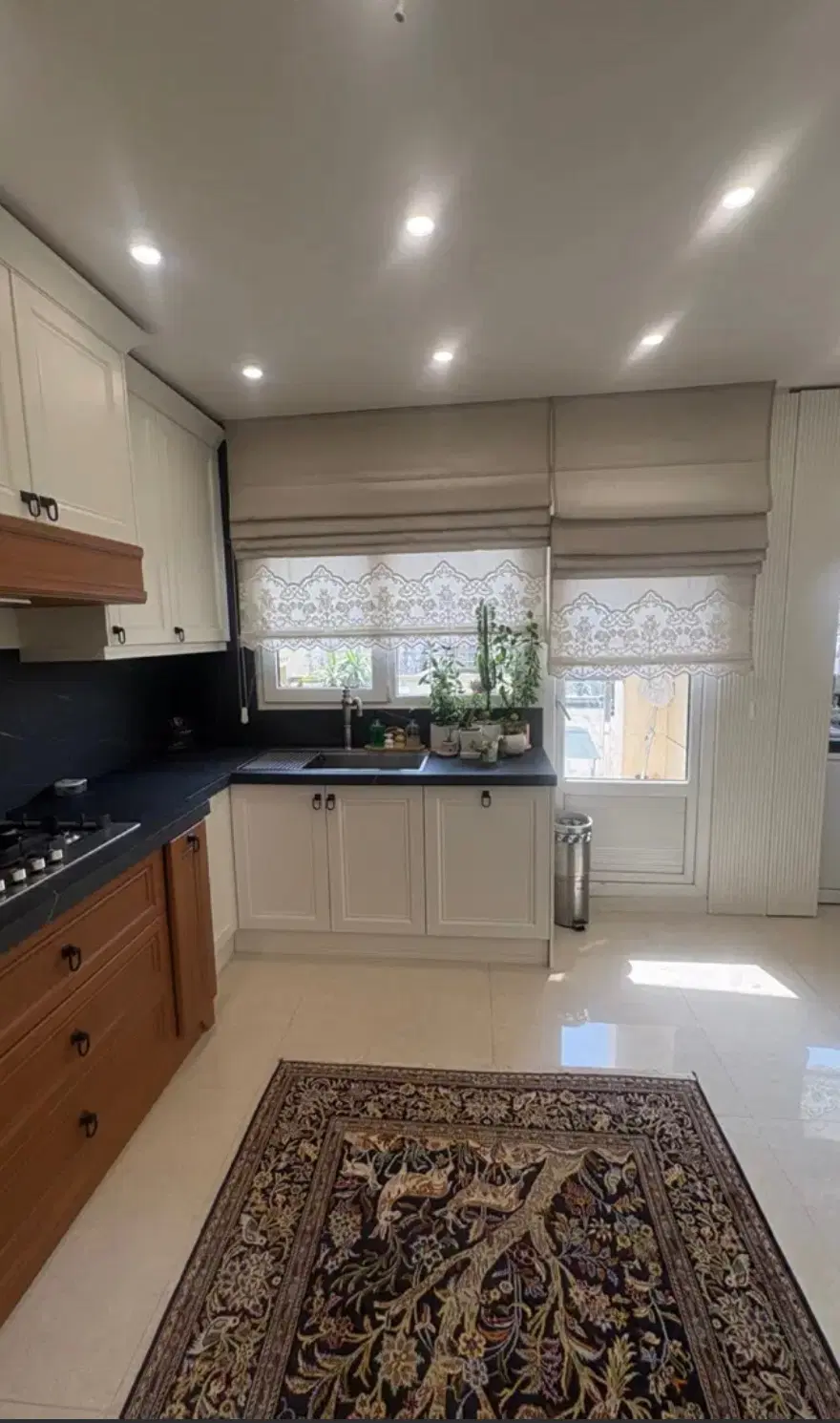 ۲۴۳ متری زیر قیمت در تاپ لوکیشن بلوار گیلان