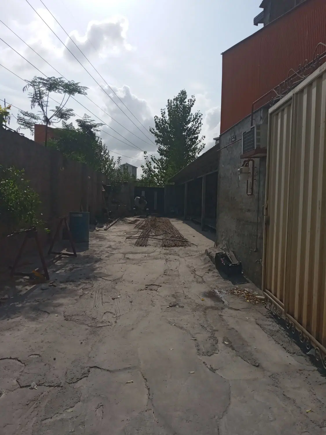 فروش کارگاه ۲۹۰ متری بر کوی طالقانی
