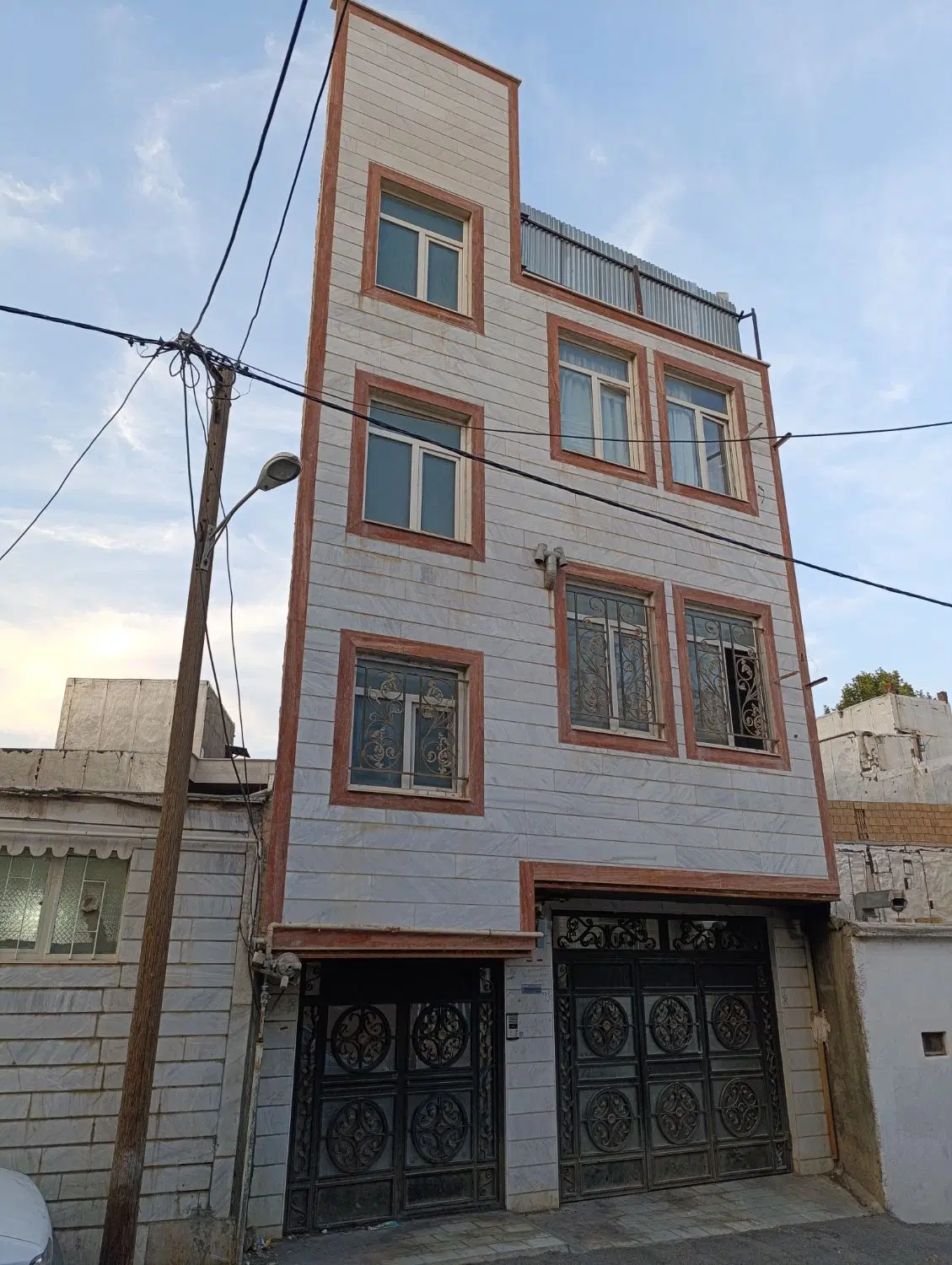 دو طبقه مستقل