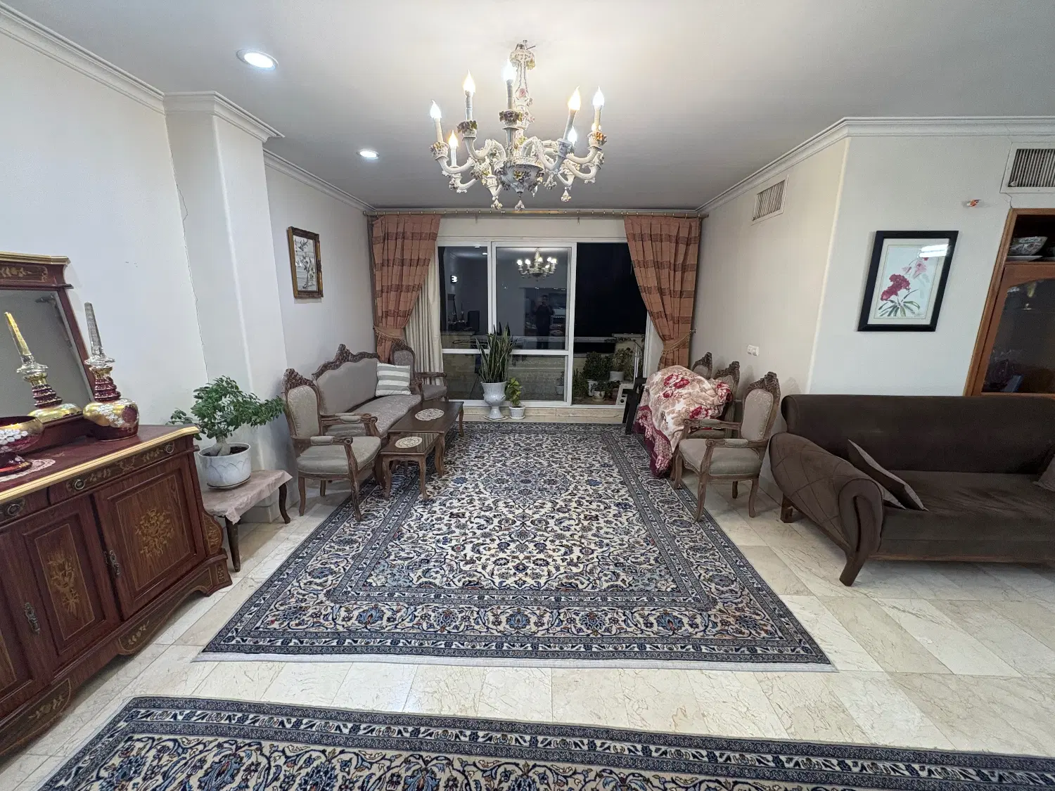 فروش آپارتمان در یکی از بهترین فرعیهای خانه اصفهان