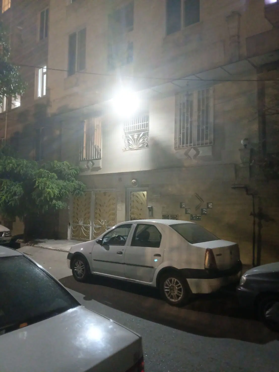 واحد ۵۱ متری  شیک و تمیز