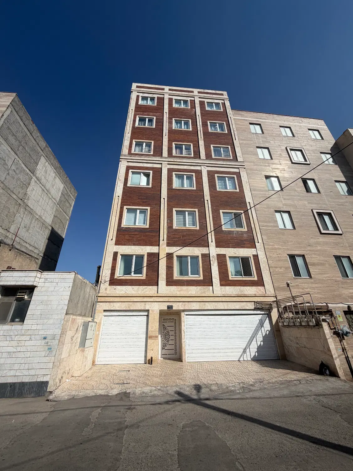 آپارتمان طبقه دو شهرک رسالت سمت خشکبار