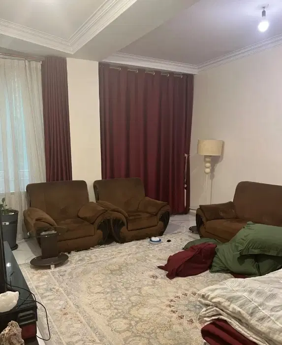 115 متر 2 خواب _ تک واحد _ فضای مشجر در کوچه
