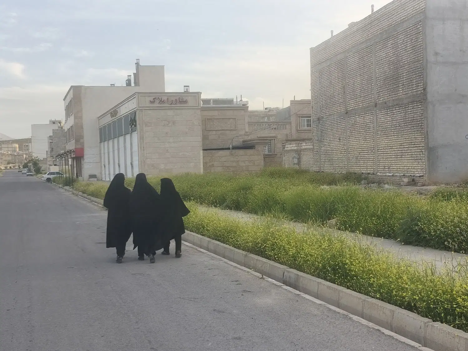 فروش زمین تجاری و مسکونی سامان