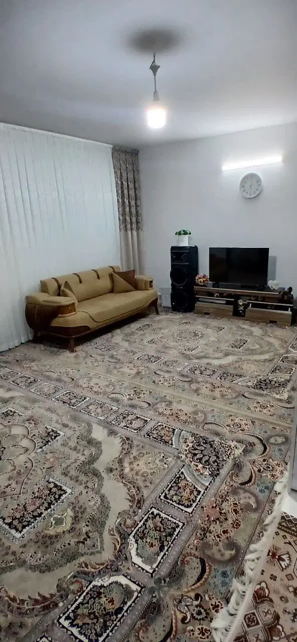آپارتمان طبقه اول خین عرب