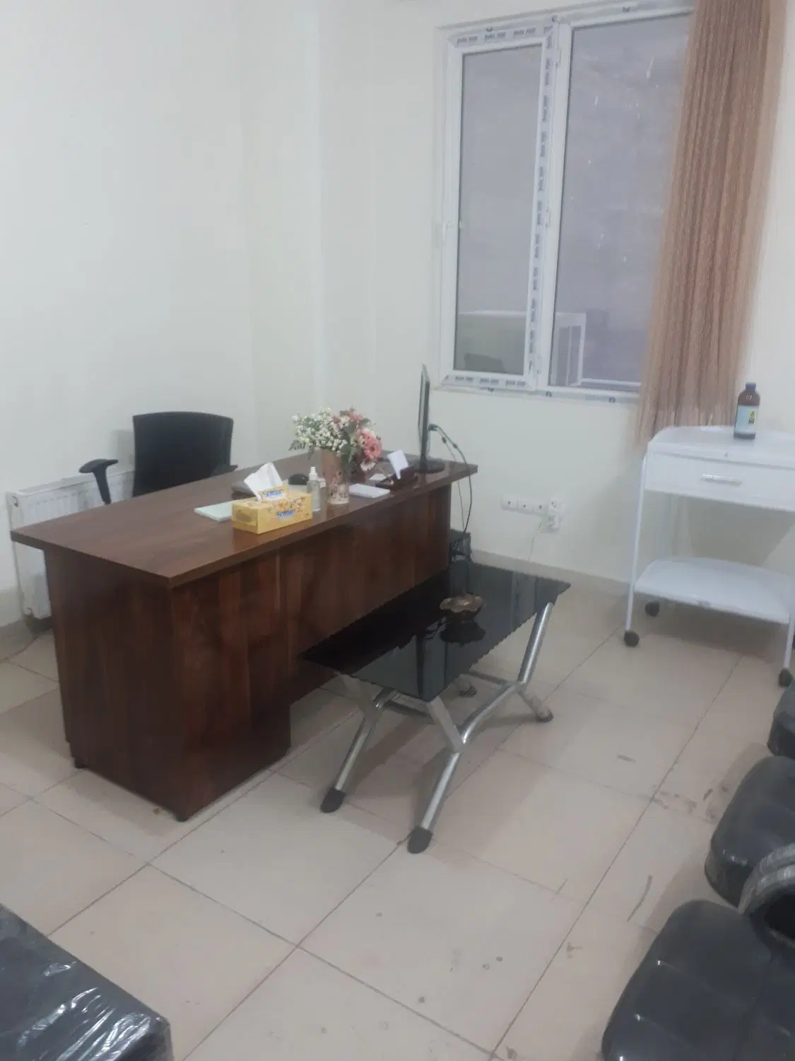 مطب یا دفتر کار در چهارراه سعدی کوچه قلعه
