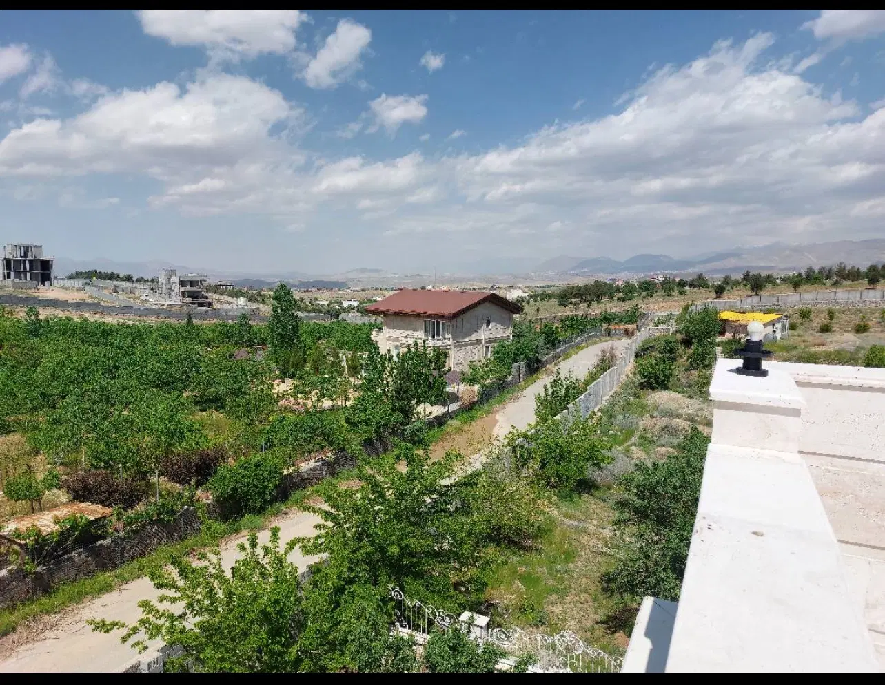 زمین فروشی