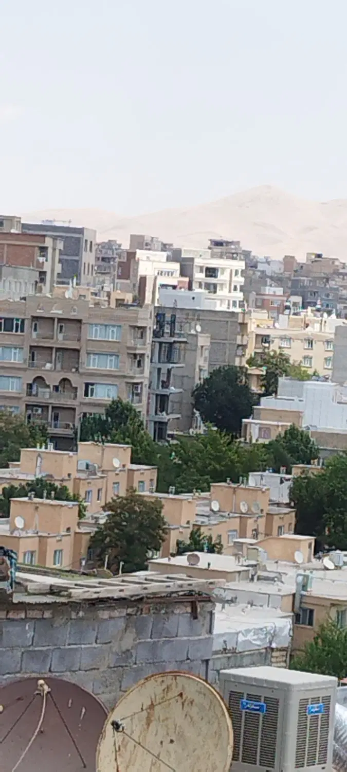 خانه گستر حیاط دار