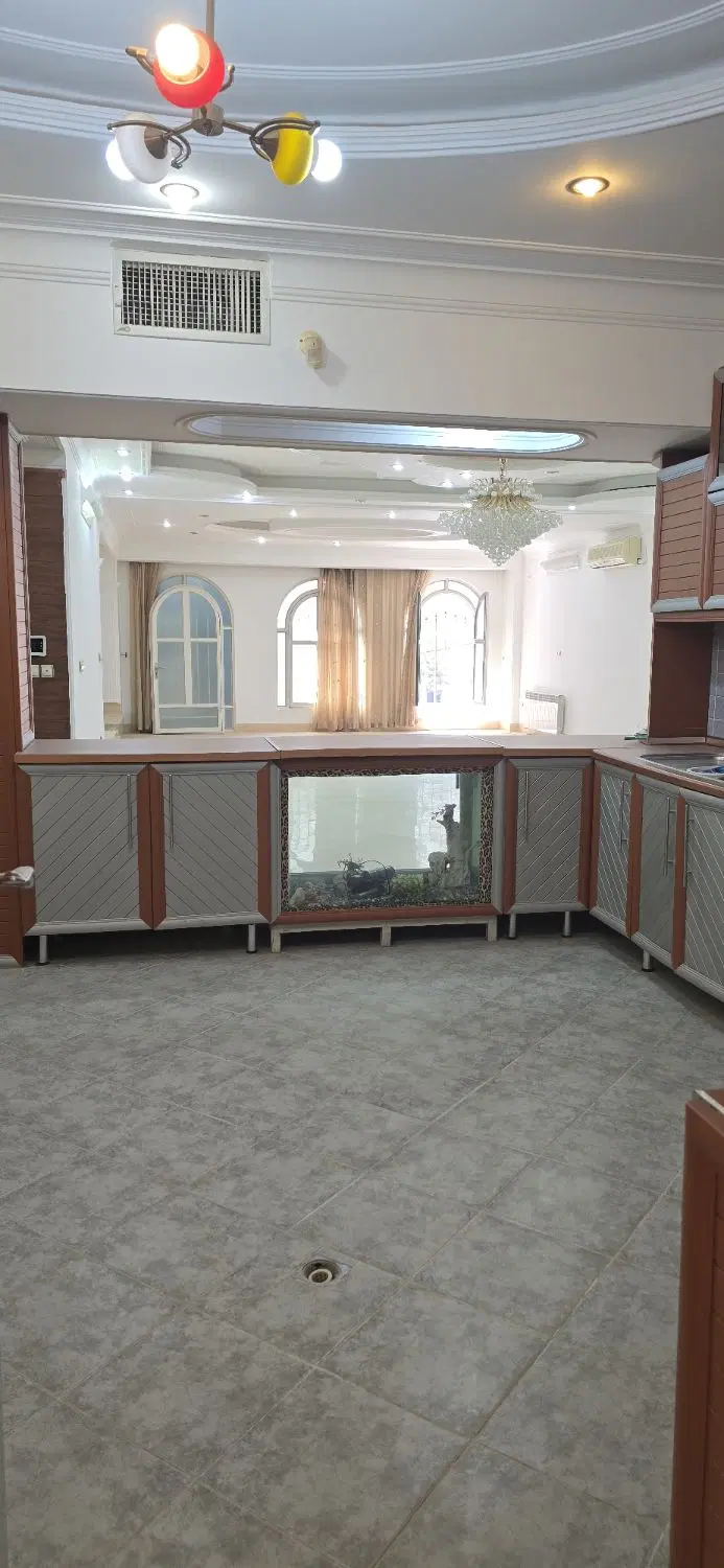 آپارتمان۲۳۰ متری ، تک‌واحدی ، امکانات کامل