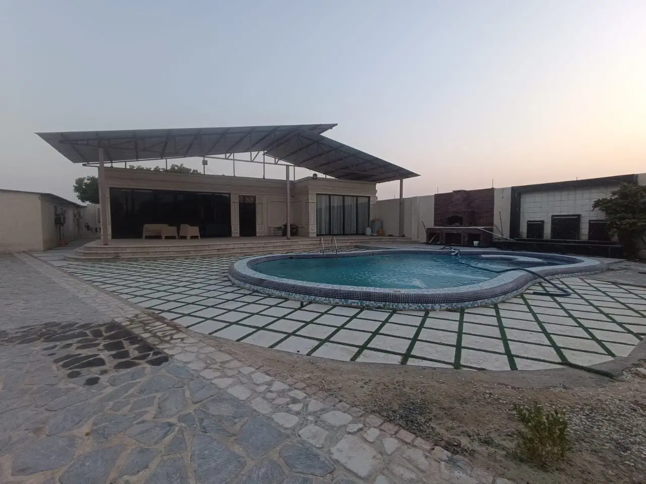باغ ۱۶۰۰ متری گورک