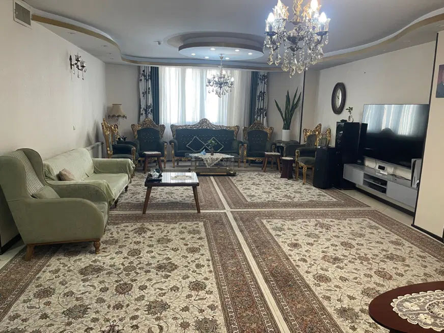 ۱۴۰ متر سندار ۱۸ شرقی قلم