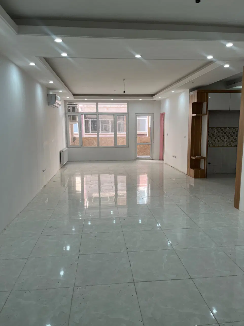 اپارتمان ۱۱۵ متر با ۲ پارکینگ