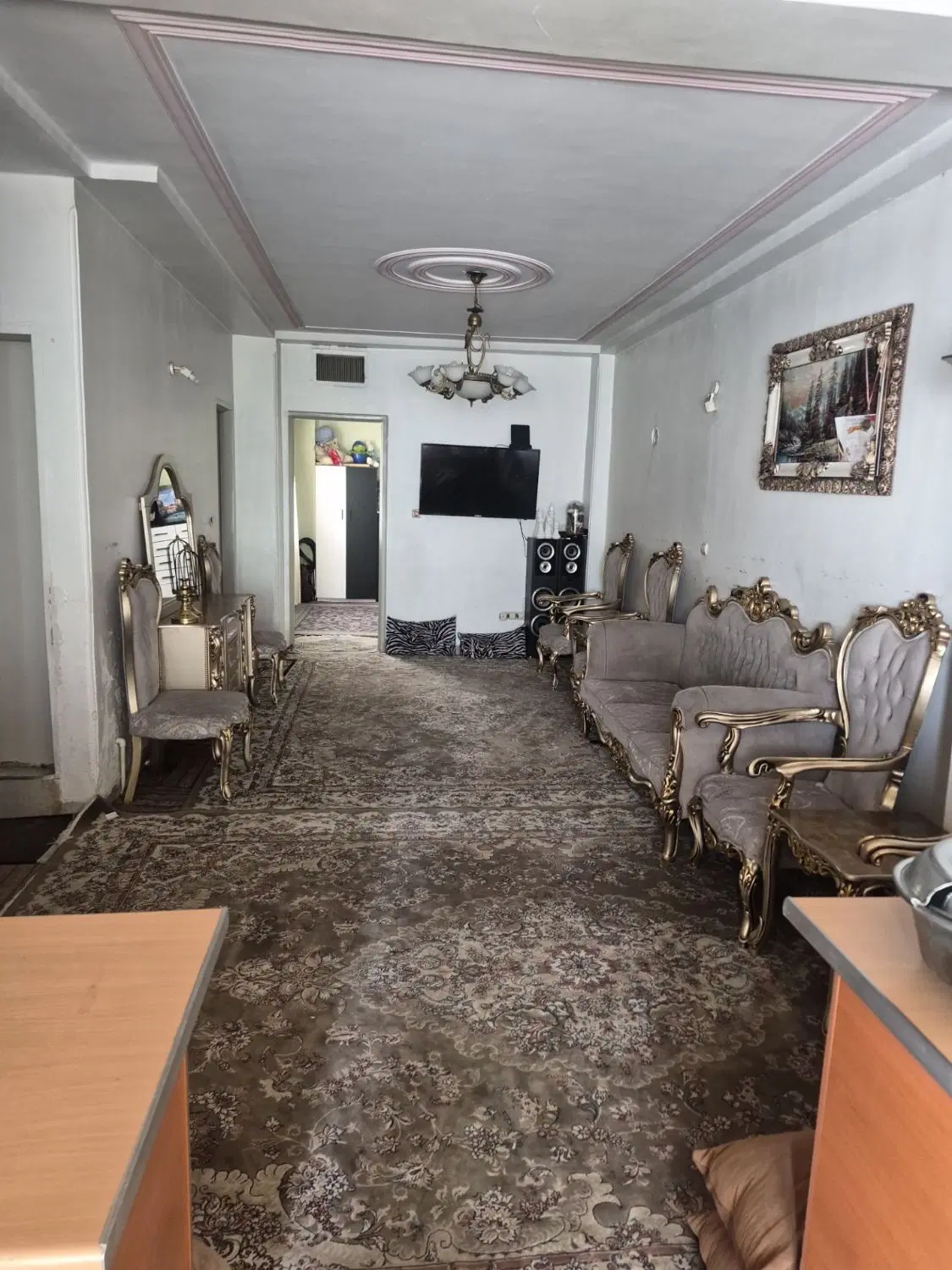 واحد ۷۰ متری شیک با پارکینگ