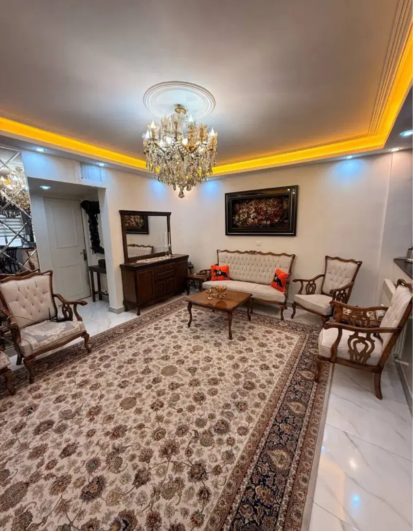۵۲ متر تک واحدی_ پارکینگ سندی_انباری_اسانسور_بالکن