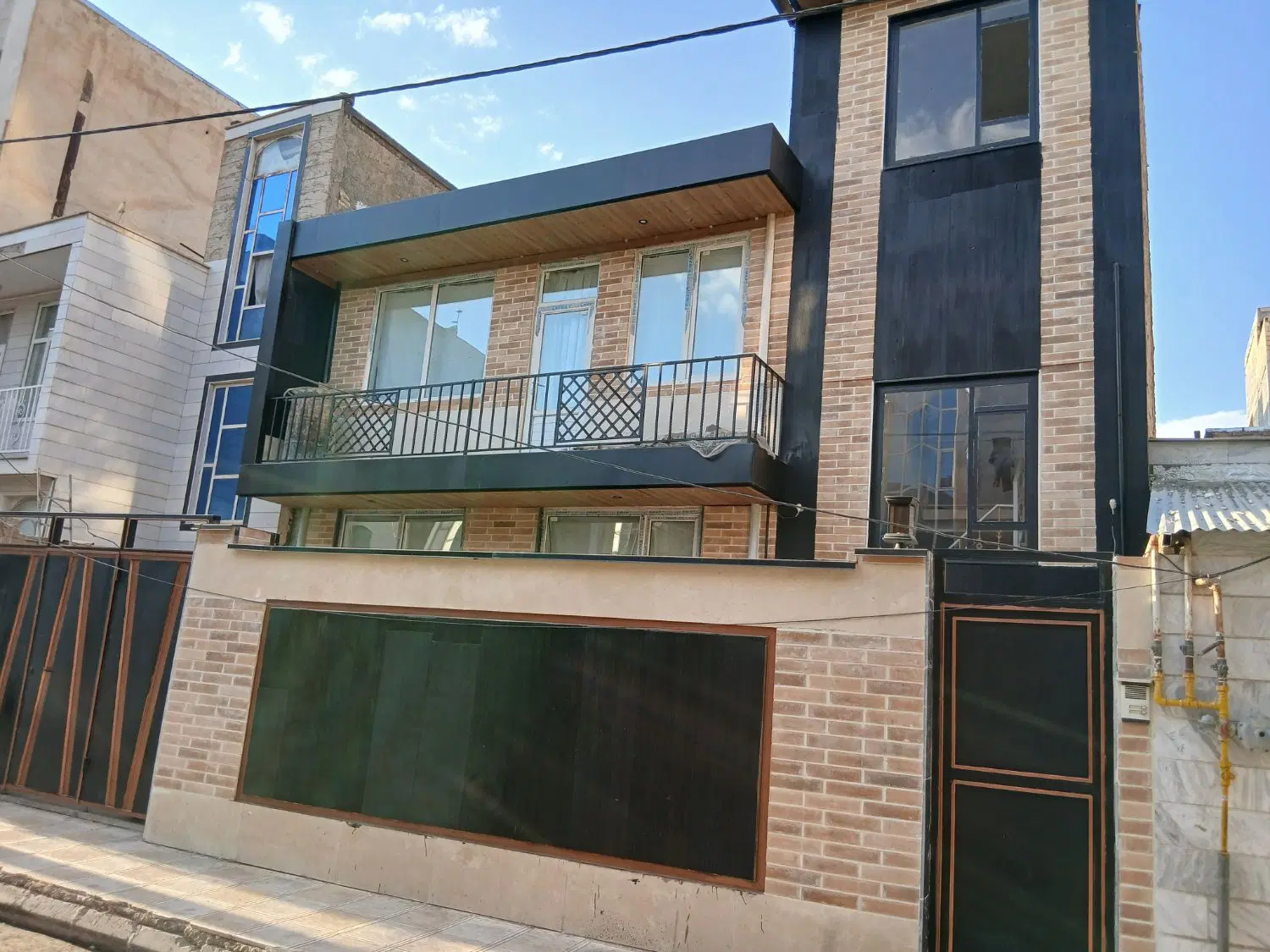 فروش ملک ویلایی واقع در خیابان رنجبر
