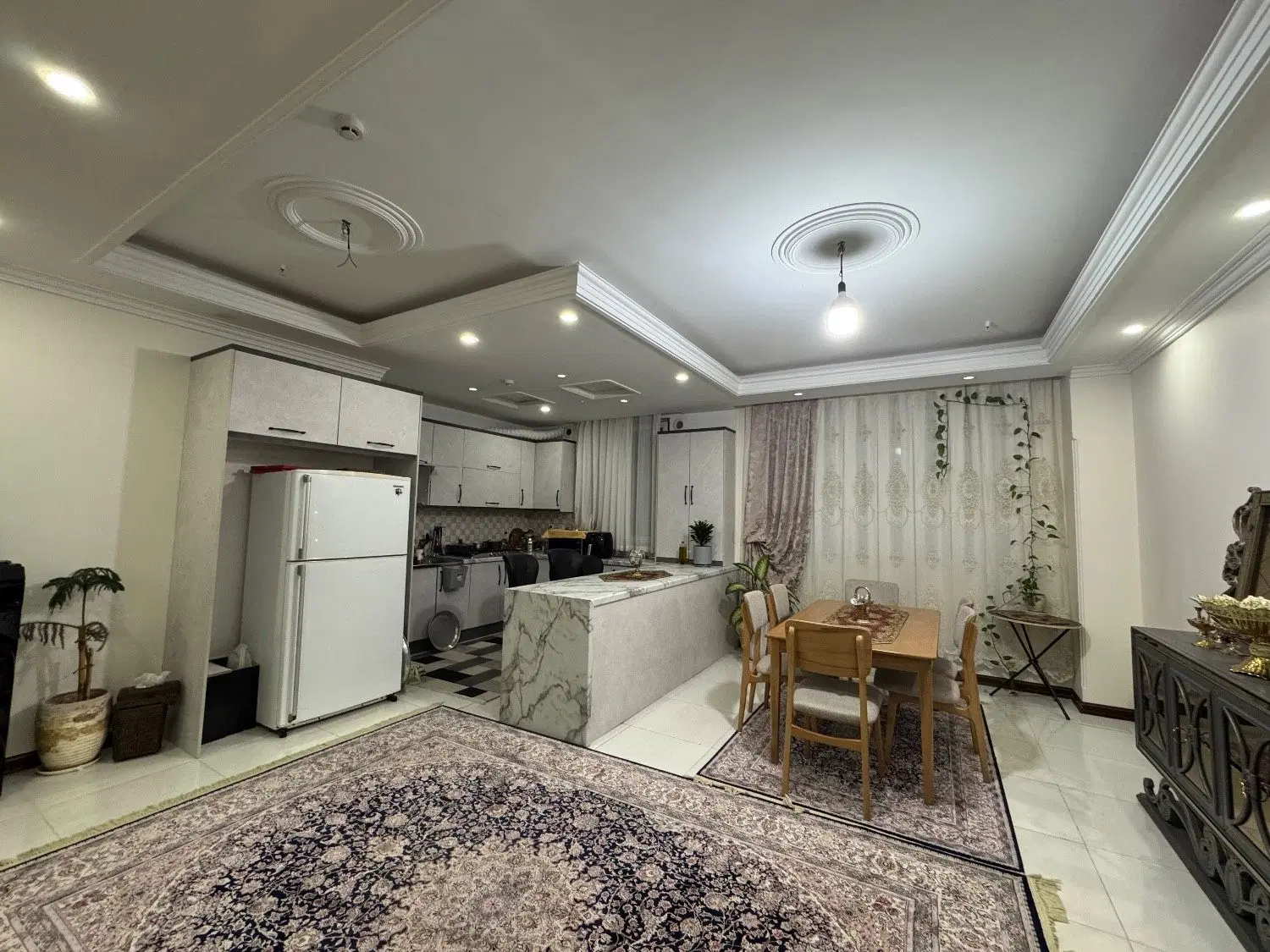 آپارتمان سجاد جنوبی کوچه خوارزمی