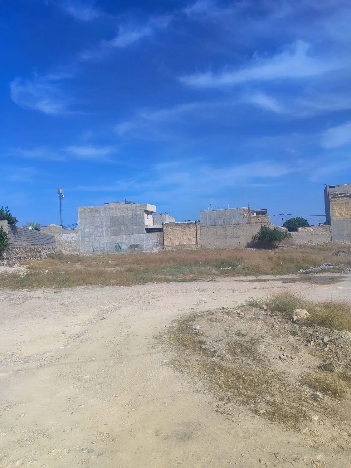 زمین مسکونی