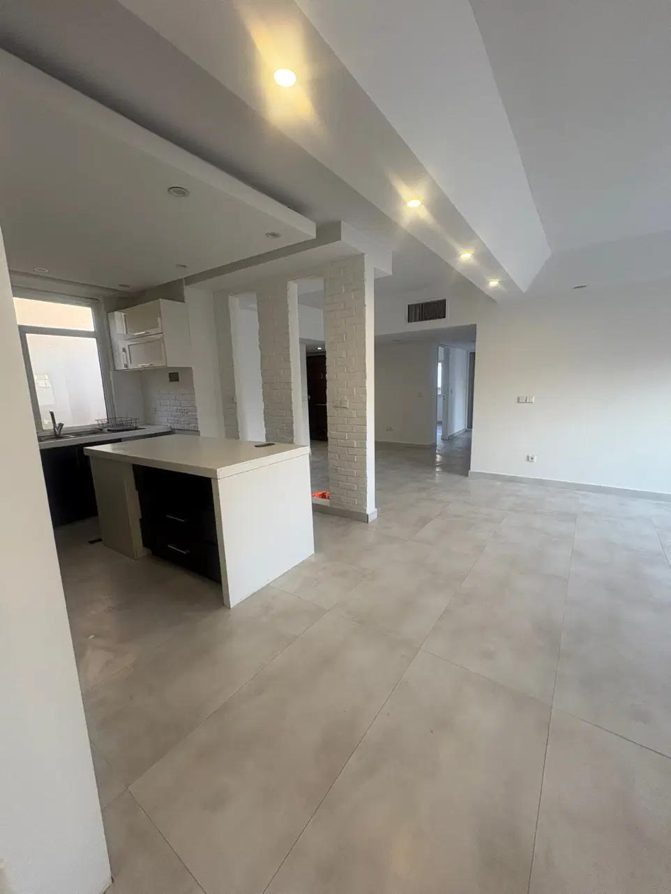 اپارتمان سه خواب فول امکانات مدبر