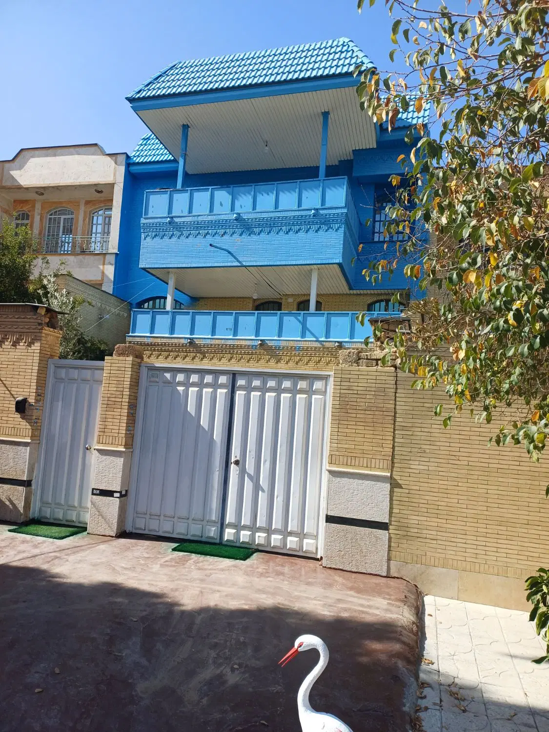 فروش خانه سه طبقه ویلای شهرک گلستان