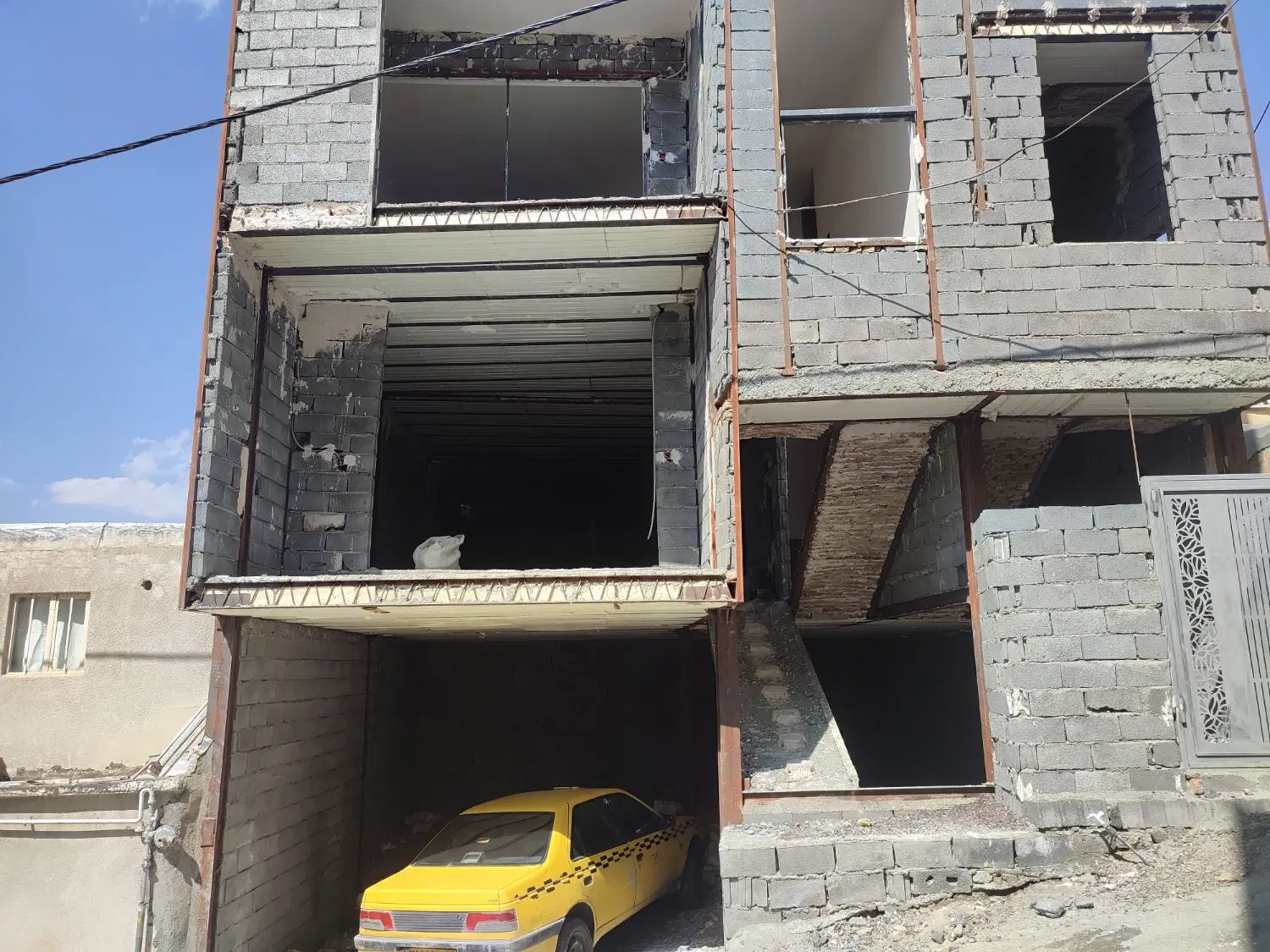 منزل مسکونی نیمه کاره کانی کوزله