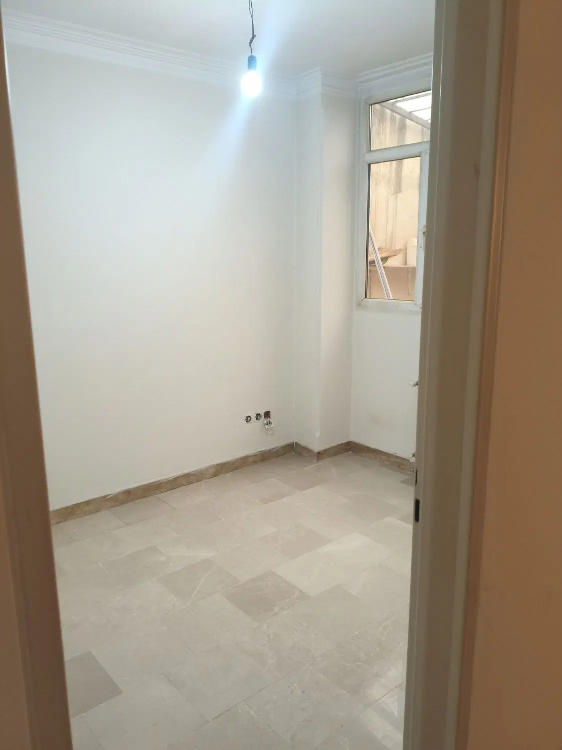 یک اپارتمان کامل 3 طبقه پل چوبی