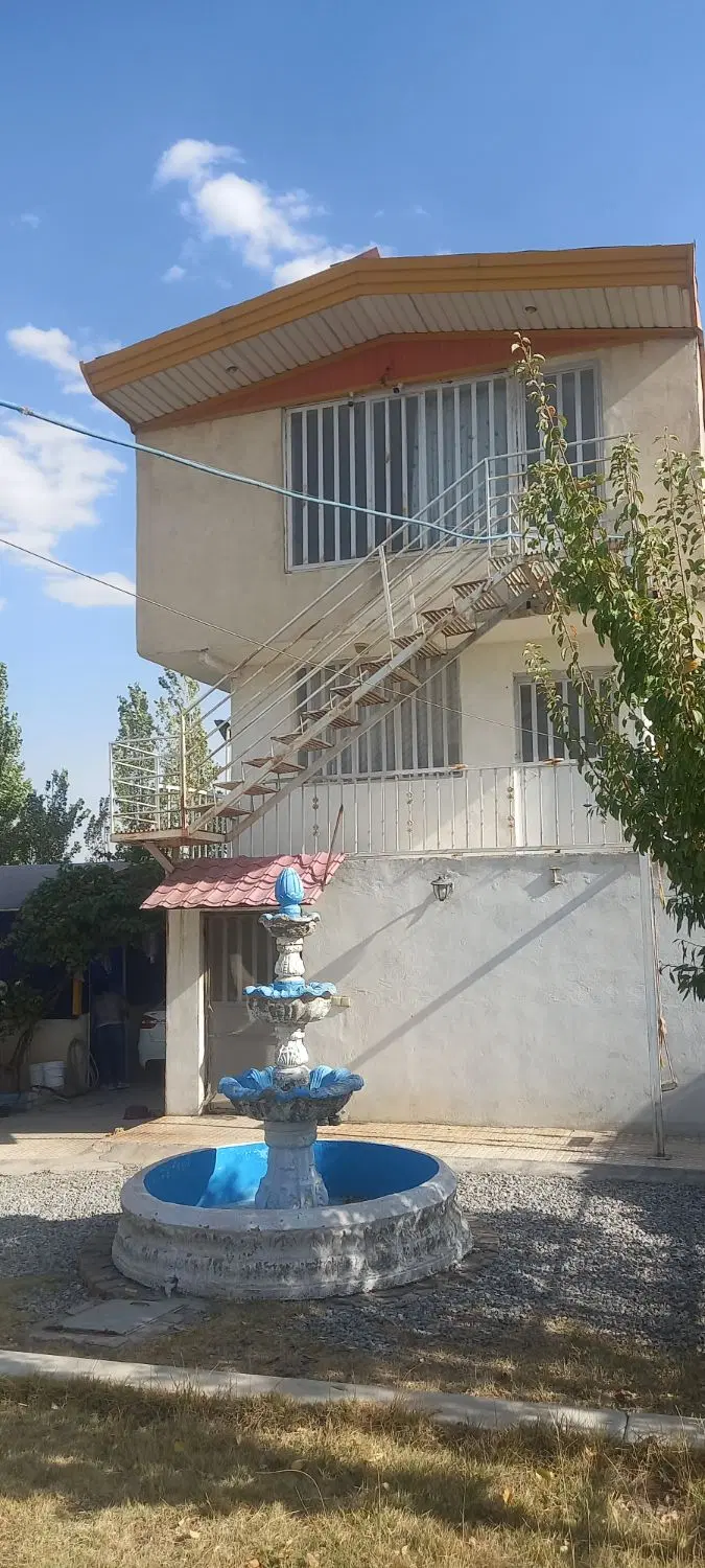 ۶۰۰۰ متر ویلا باغ دارای واستخر ۵دقیقه تا مرکز شهر