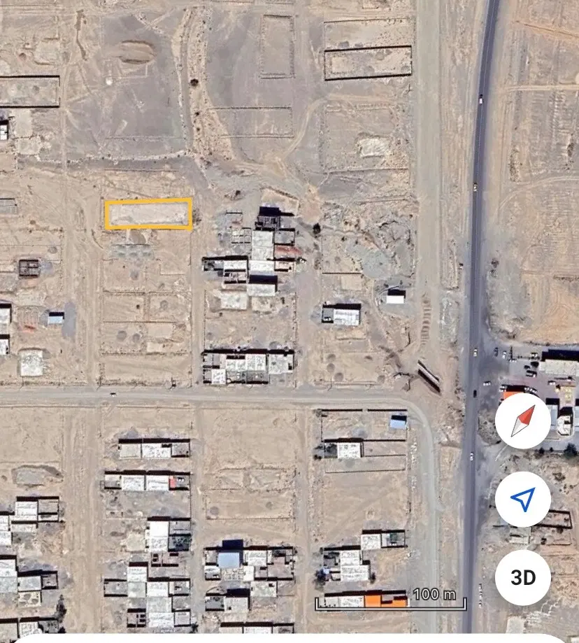 زمین نارجو روبروی پمپ بنزین