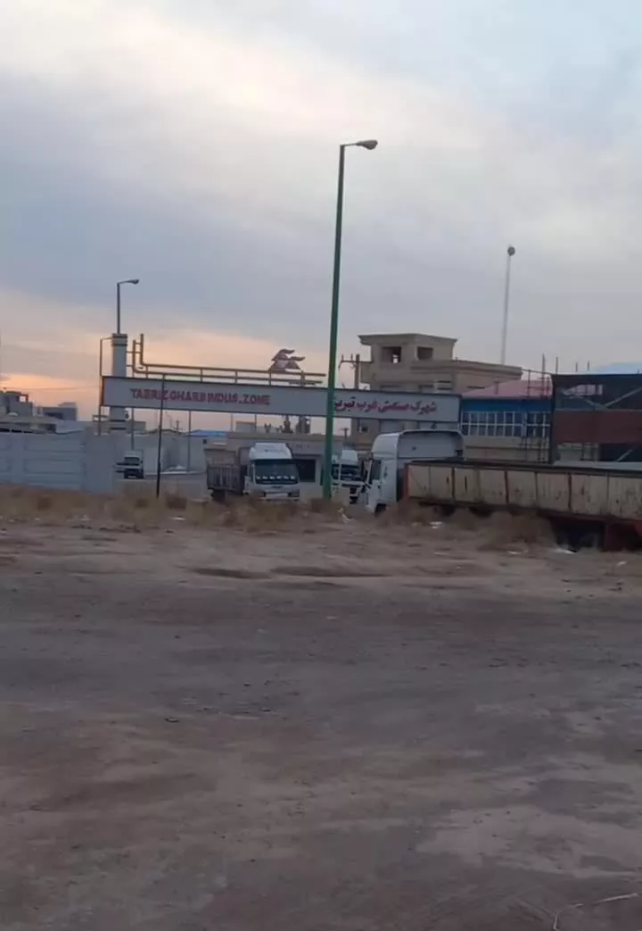 زمین حصار مناسب کارگاهی سالن اسفهلان