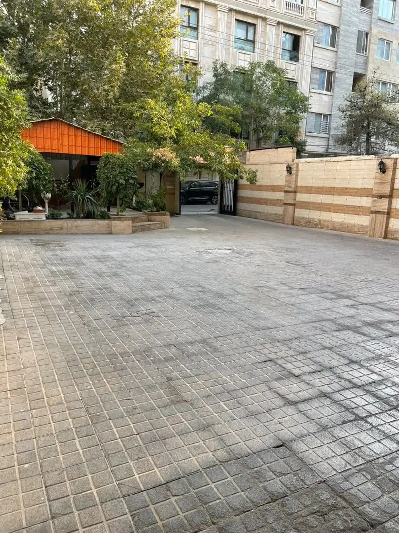 ۸۱ متر ۲خواب _ امام خمینی _ معاوضه