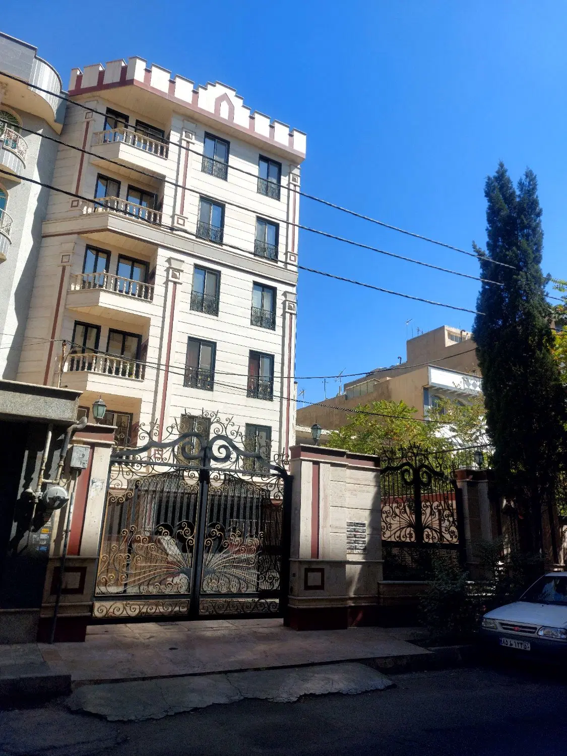 آپارتمان دوخواب تمیز