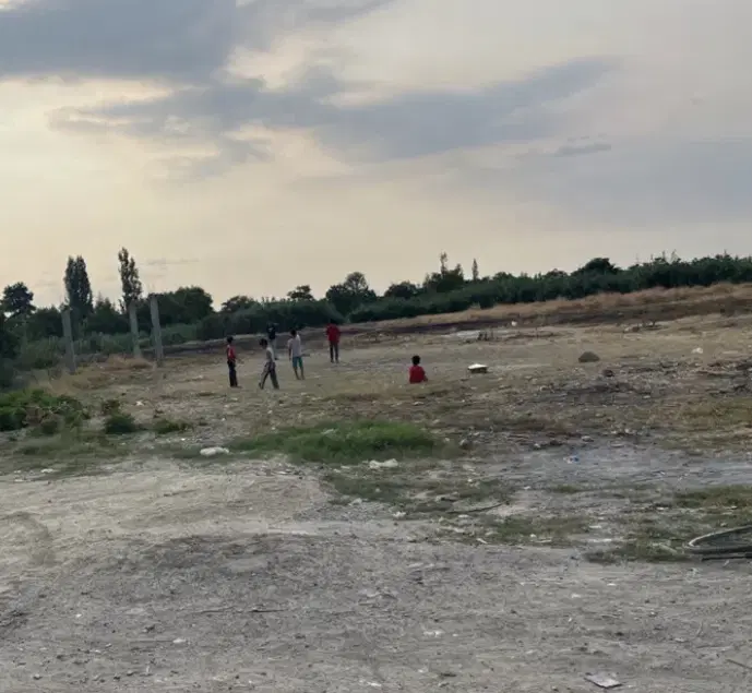 زمین92متری مسکونی افسران ۱۶
