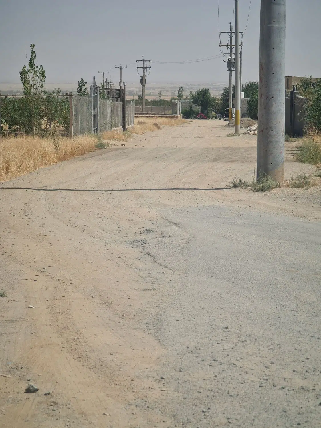 زمین فروشی