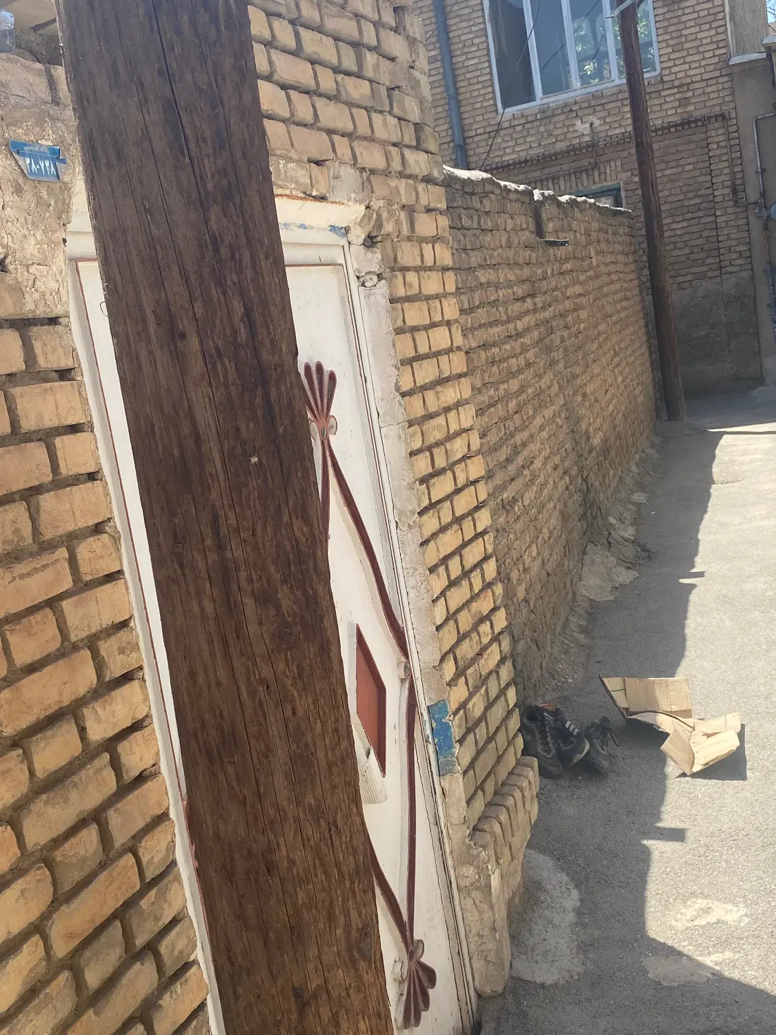 خانه کلنگی واقع در عطایی دوم  ۲۷۰ متر