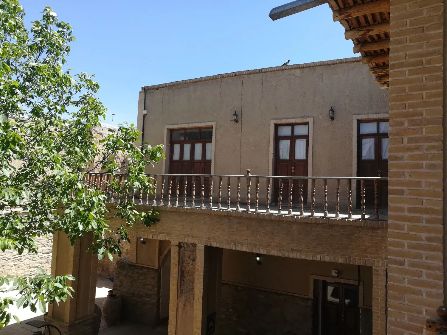 یه واحد مسکونی شیک و تمیز