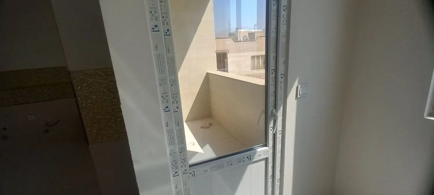 واحد ۱۲۰ متری نوساز دو خوابه طبقه سوم