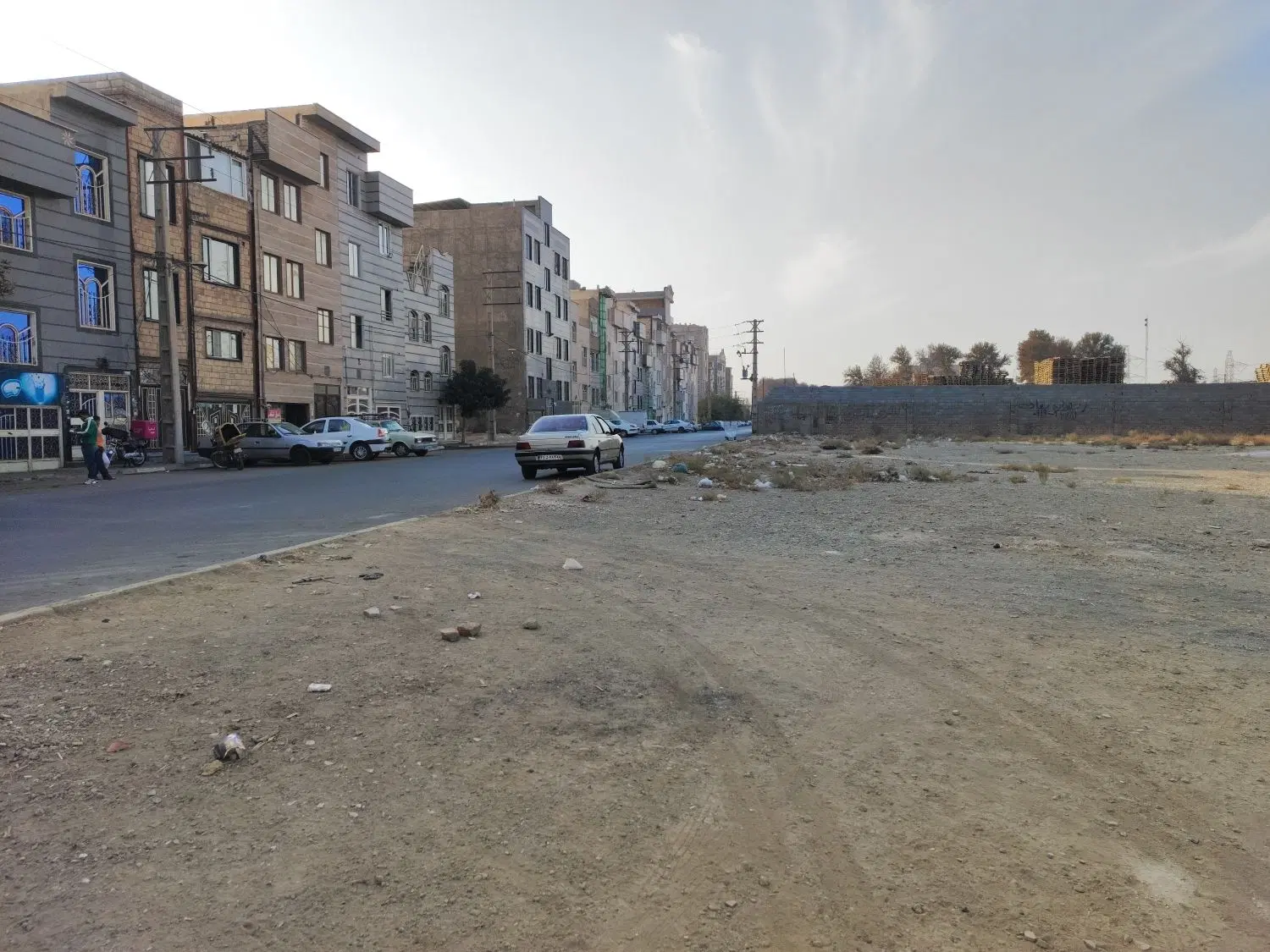 زمین ۴۰۰۰ متری چهاردانگه با مجوز ساخت