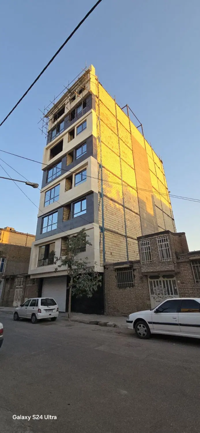 فروش آپارتمان لوکس و خوش نقشه ۱۰۰ متری ایثارگران