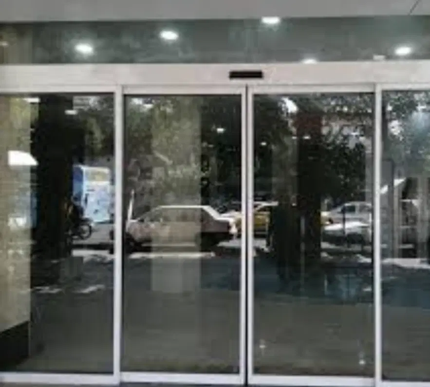 مغازه ۸۷ متر تجاری سند تک برگ زیر قیمت منطقه فوری