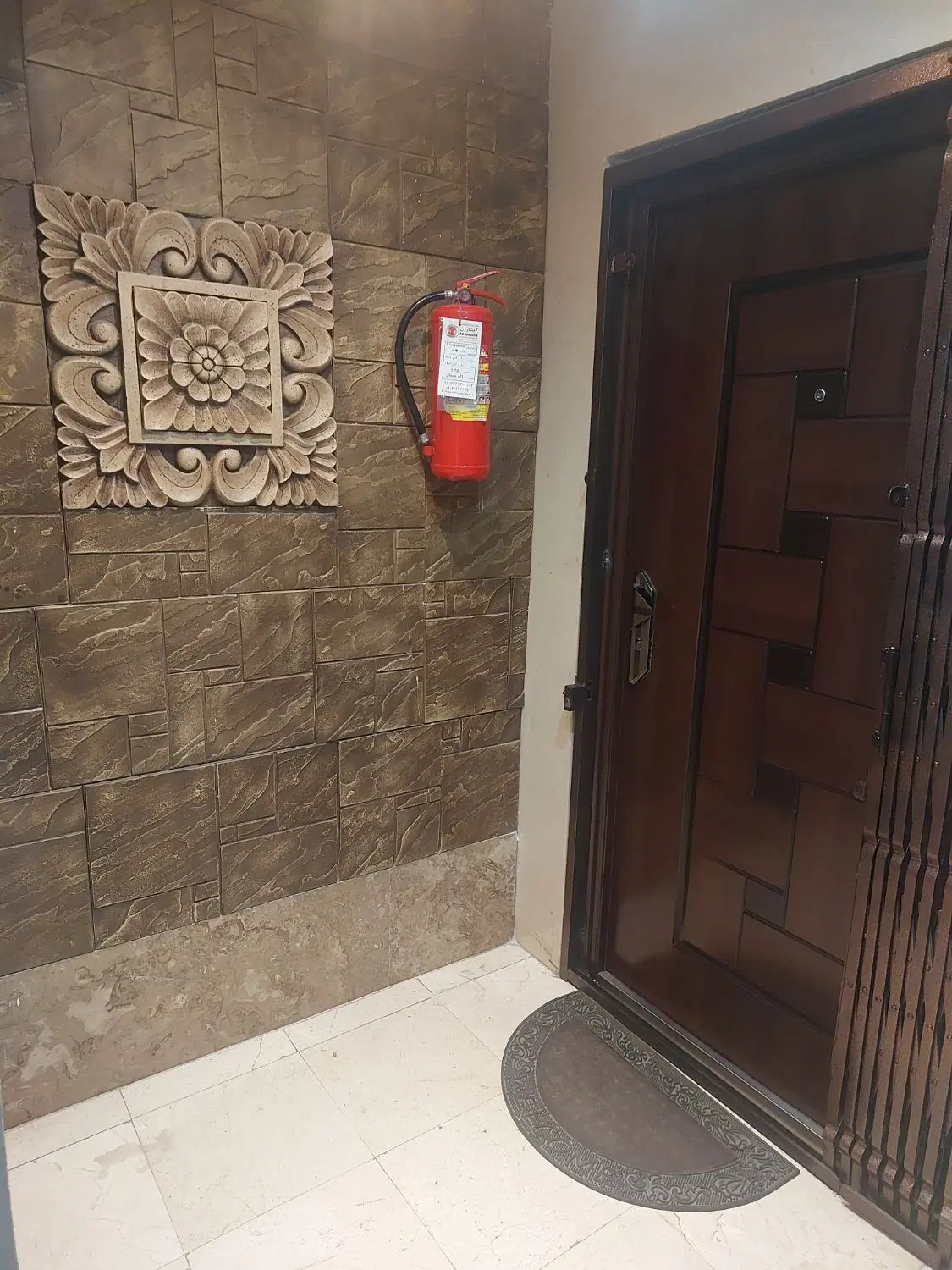 اپارتمان ۸۲ متری
