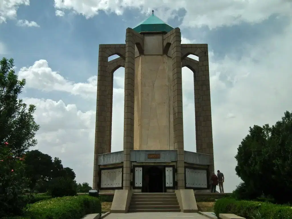 دبستان حاجی پور بشاک