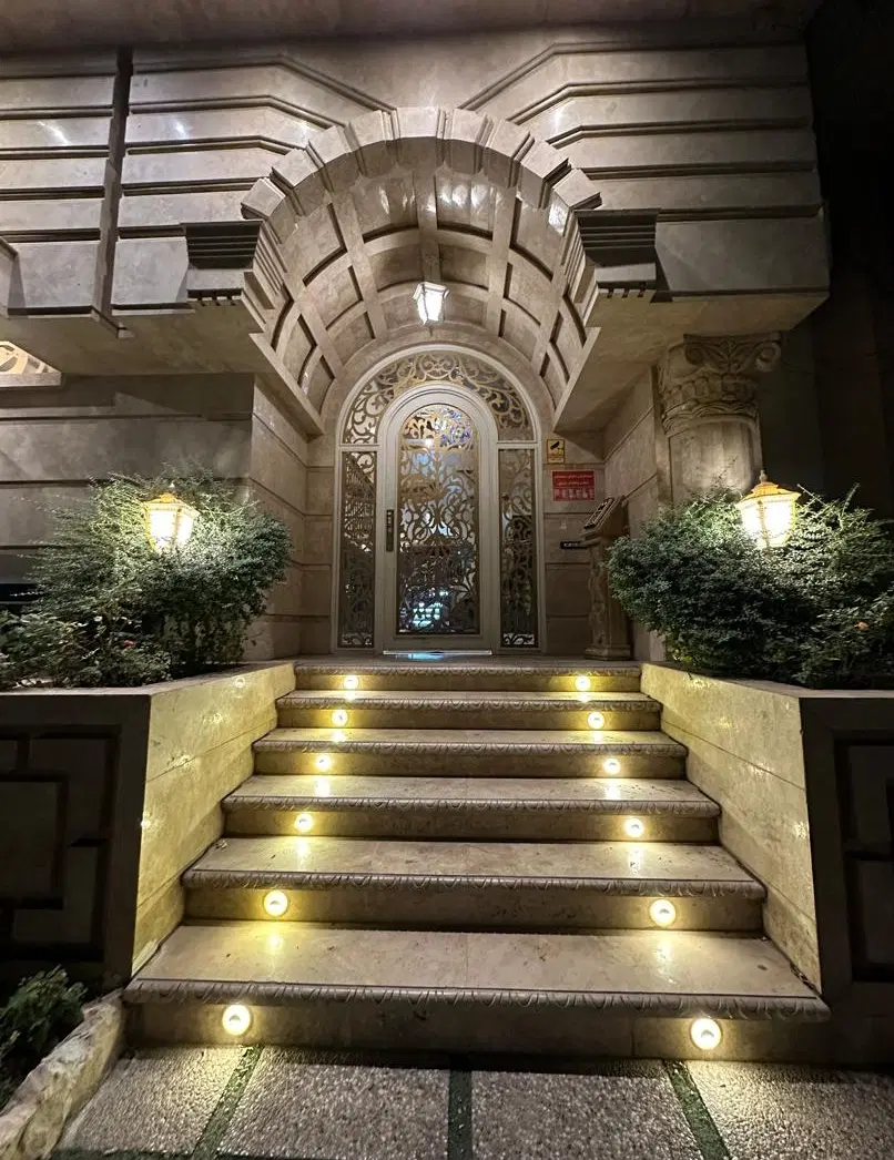 115متری _2 خواب_ روبه نما