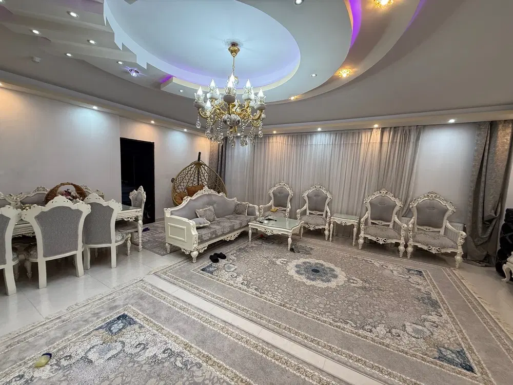 واحد طبقه ۲ از ۴