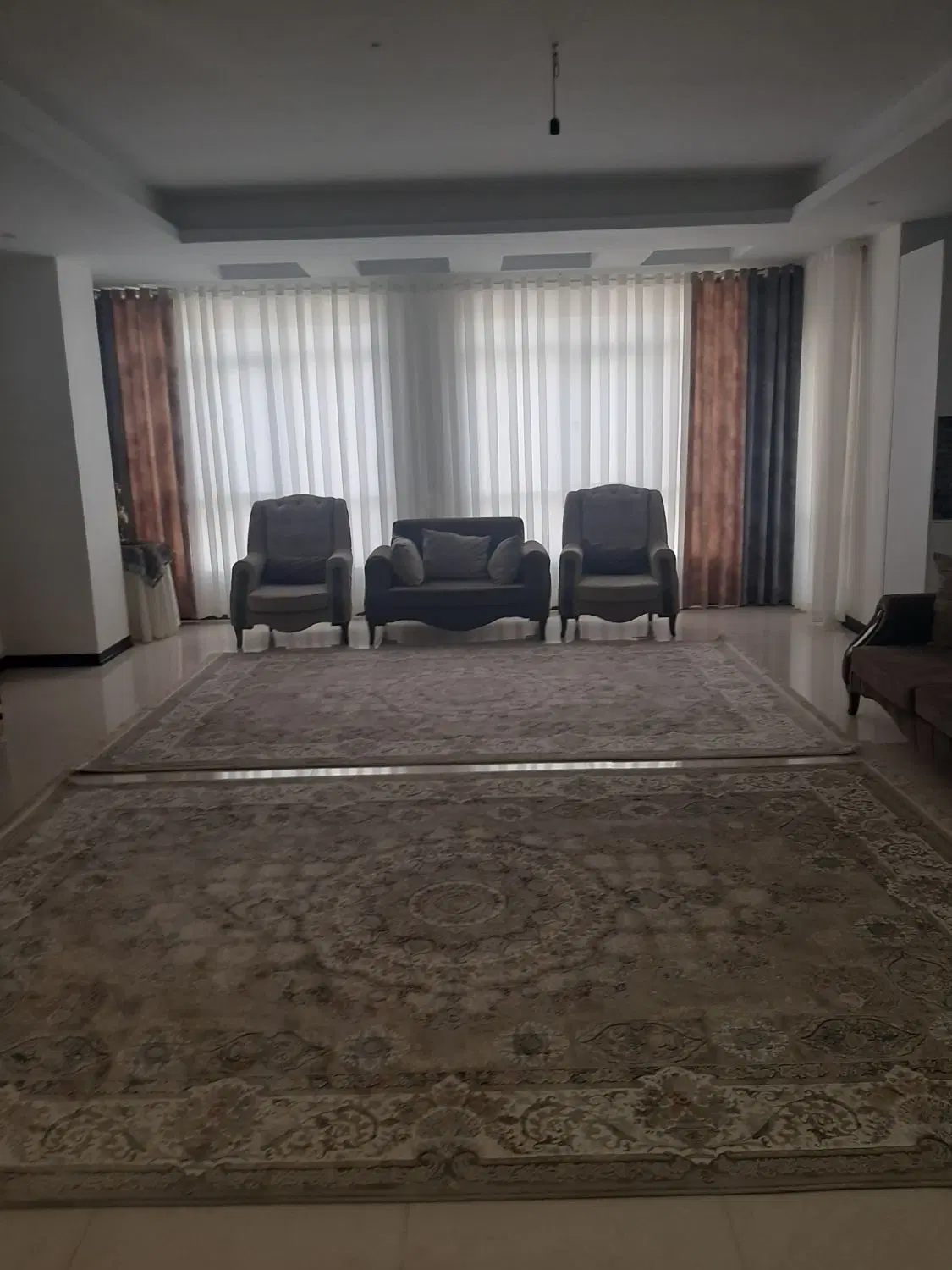 واحد ۸۵ متری خیابان کشاورز