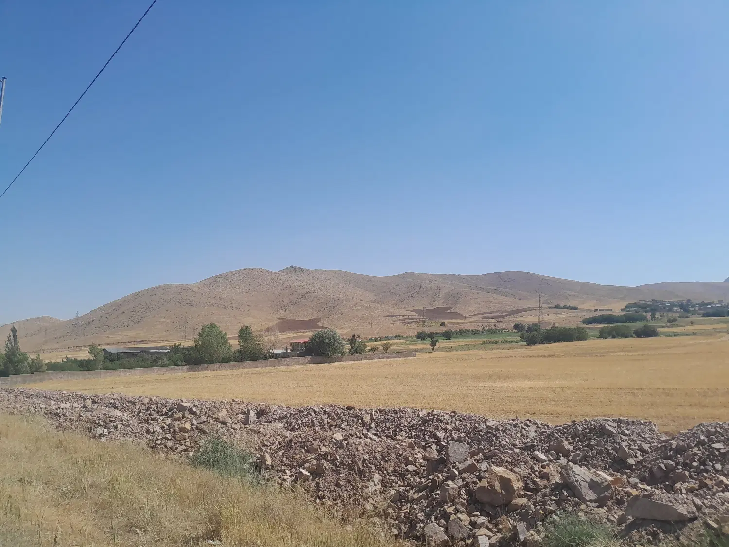۵هزار متر زمین سنددار تجاری کنار جاده