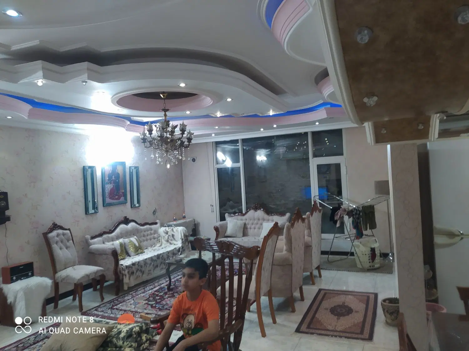 یک واحد زیر هم کف مسکونی