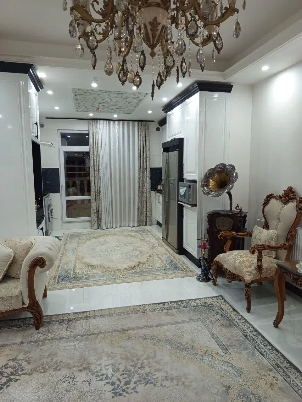 باغ نرده کوچه۳ با پارکینگ و انباری