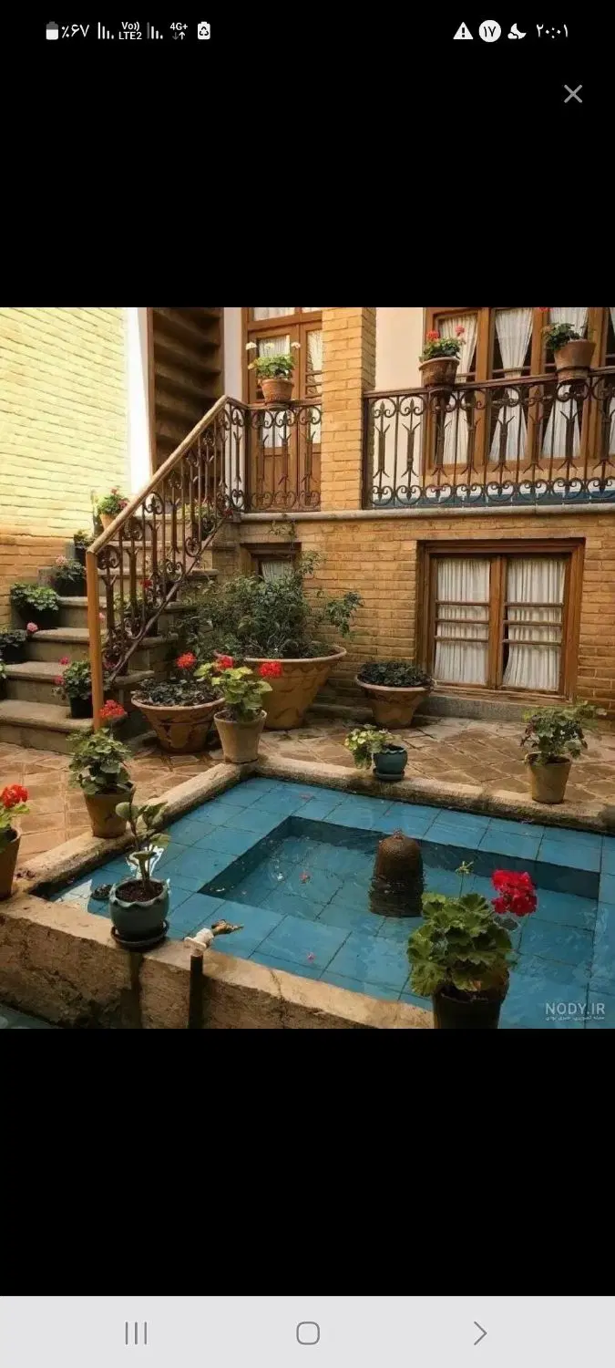 حیاط گلنکی ۱۷۸