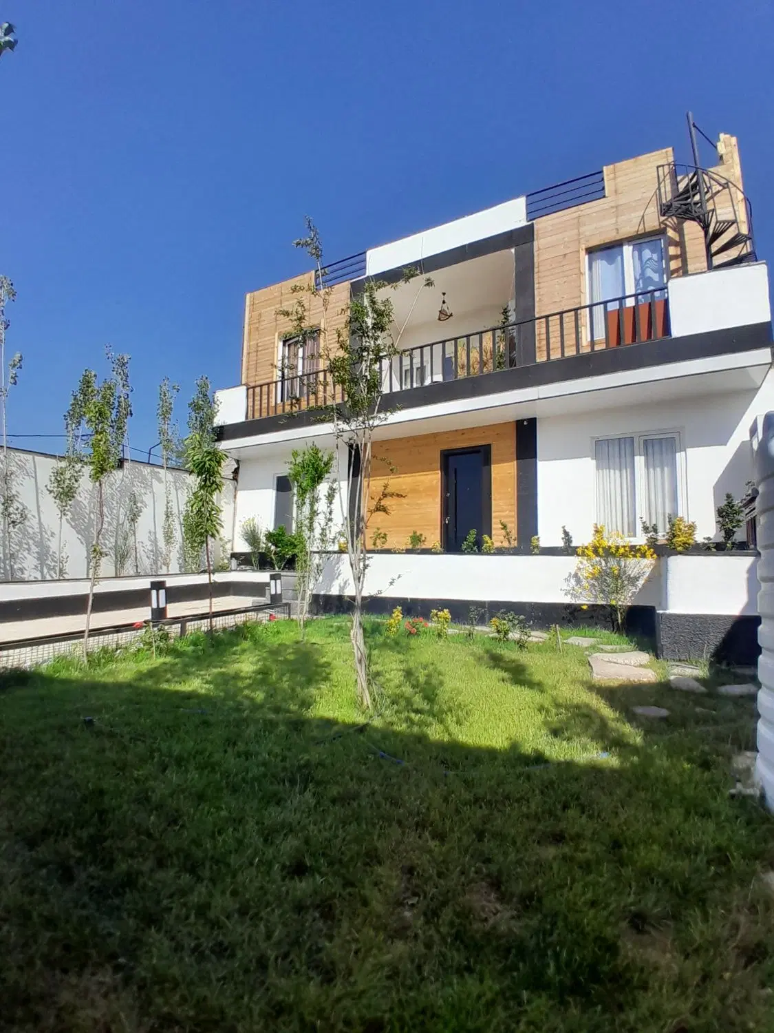 فروش باغ ویلا دوبلکس فول دیزاین در کوشک زر