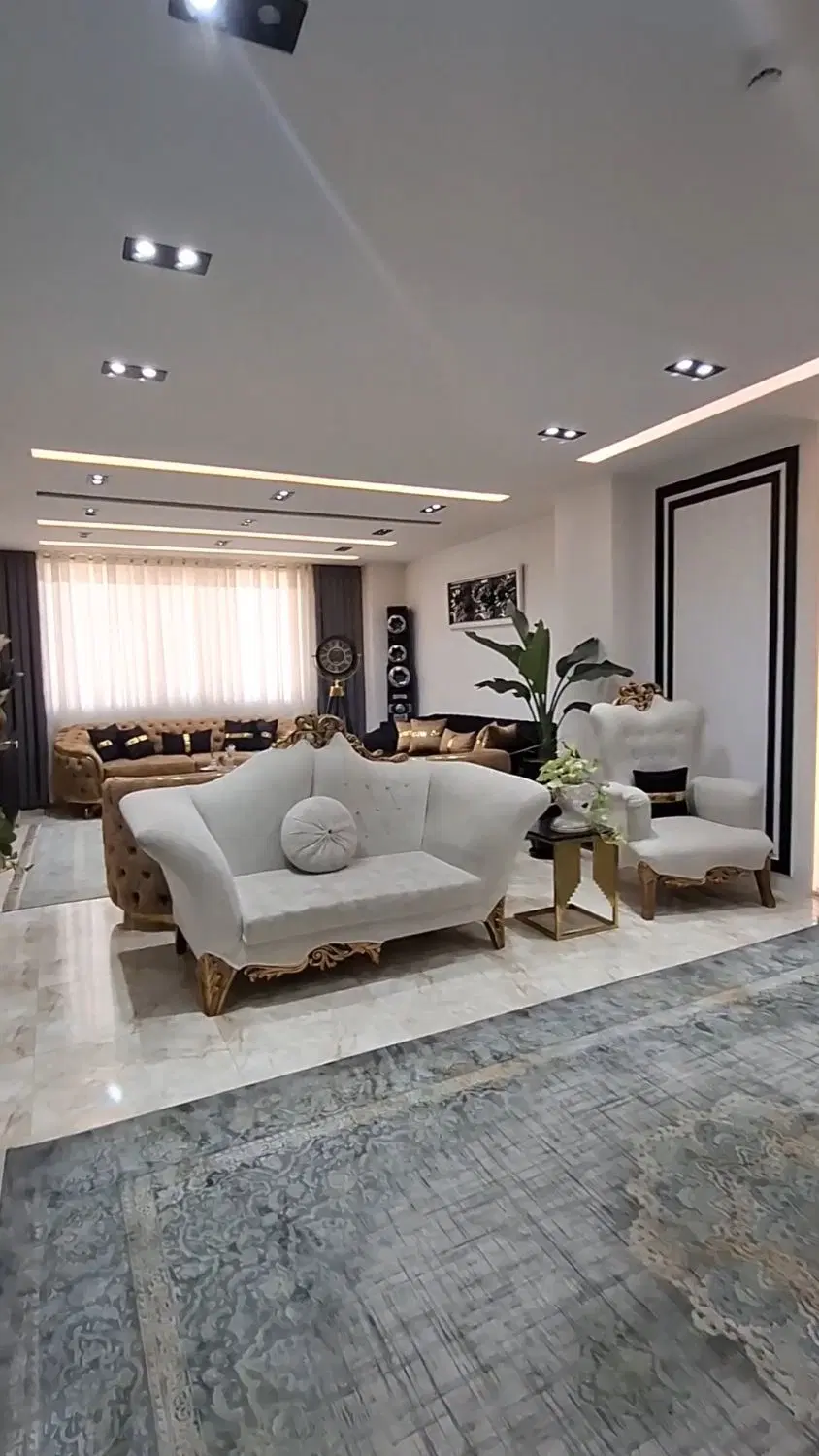 ۱۰۰متری شیک و تروتمیز_ گلستان ها_کمالشهر_جهان آرا