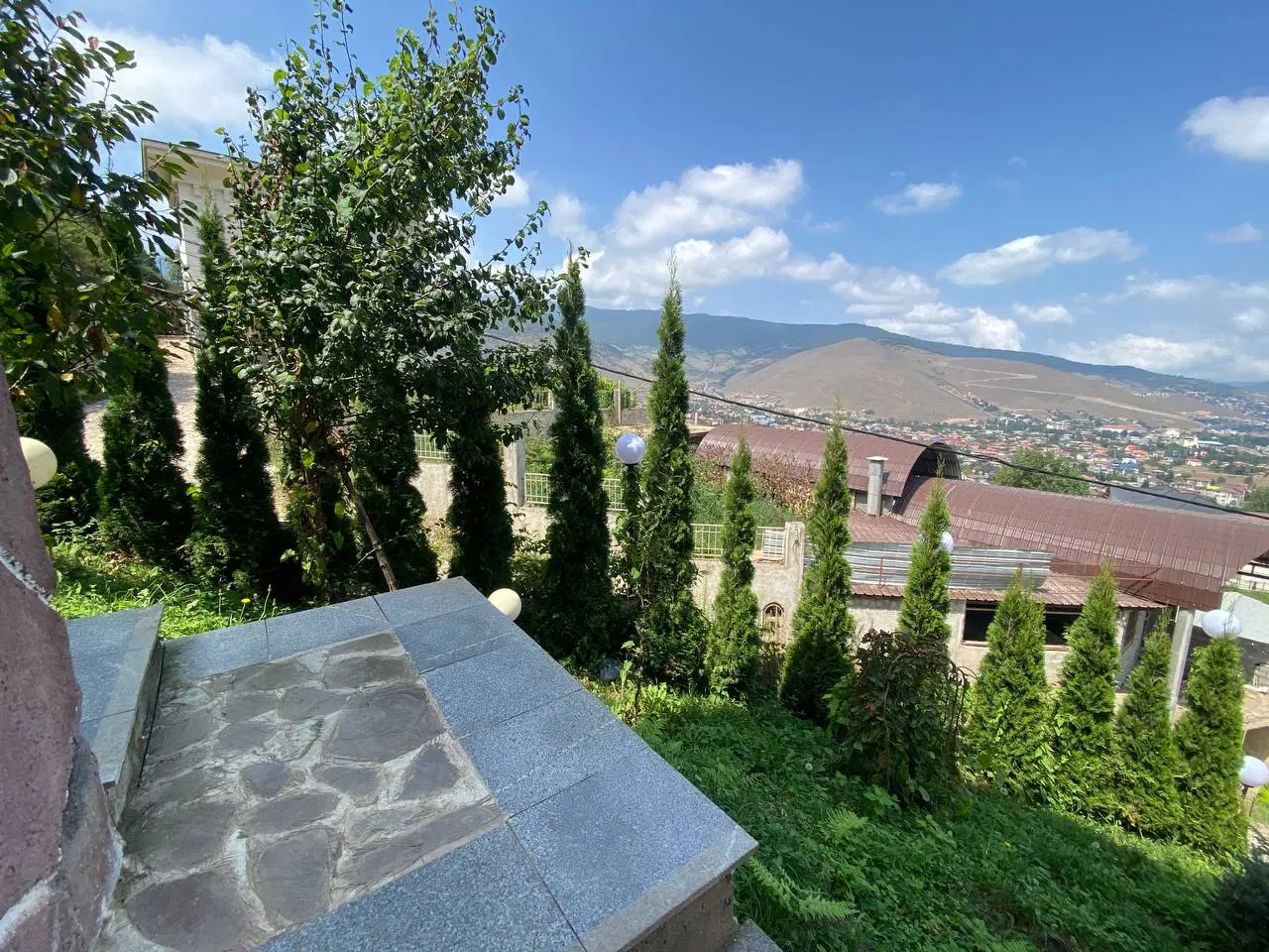 ویلای دربستی جنگلی